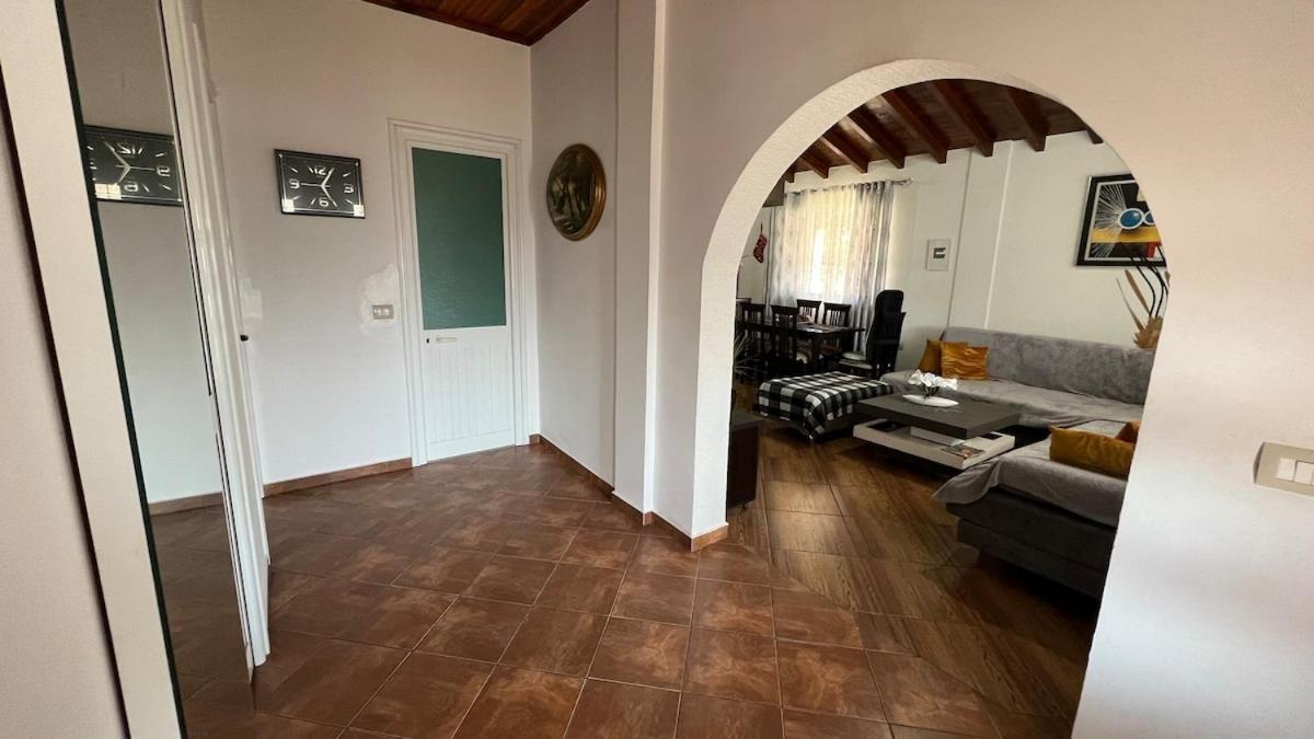 Appartement Large Budget Durrës